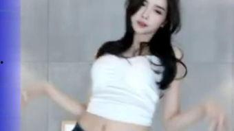 ed2k韩国女主播夏娃,ed2k平台上的性感魅力与网络影响力